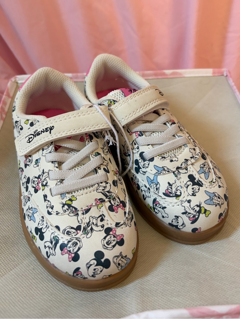 Disney Kids Mickey & friends  Cream Patterned Sneakers size 10(toddler)